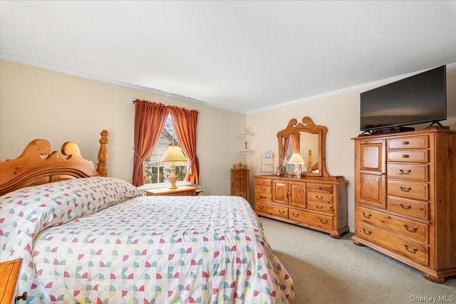 149 Hilburn Road, Scarsdale, NY 10583