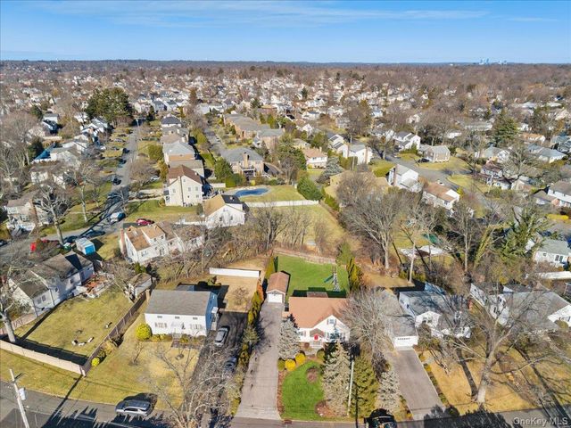 149 Hilburn Road, Scarsdale, NY 10583