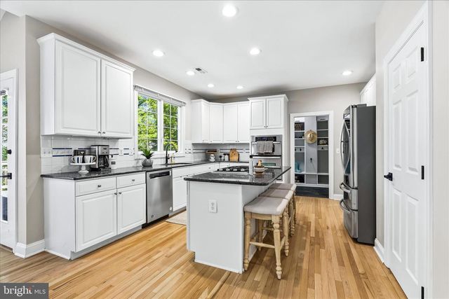 10107 DAPHNEY HOUSE WAY, Rockville, MD 20850