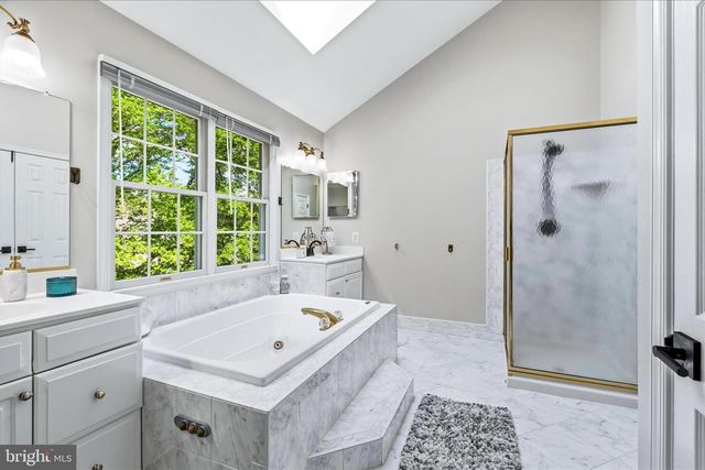 10107 DAPHNEY HOUSE WAY, Rockville, MD 20850
