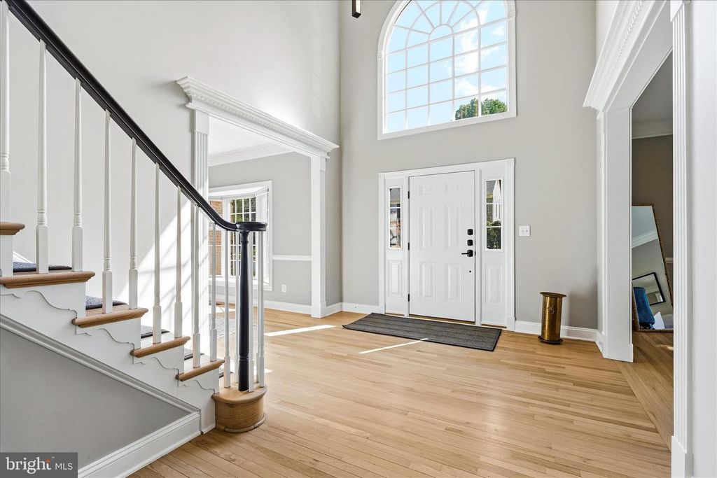 Image 10 of property listing at 10107 DAPHNEY HOUSE WAY, Rockville, MD 20850