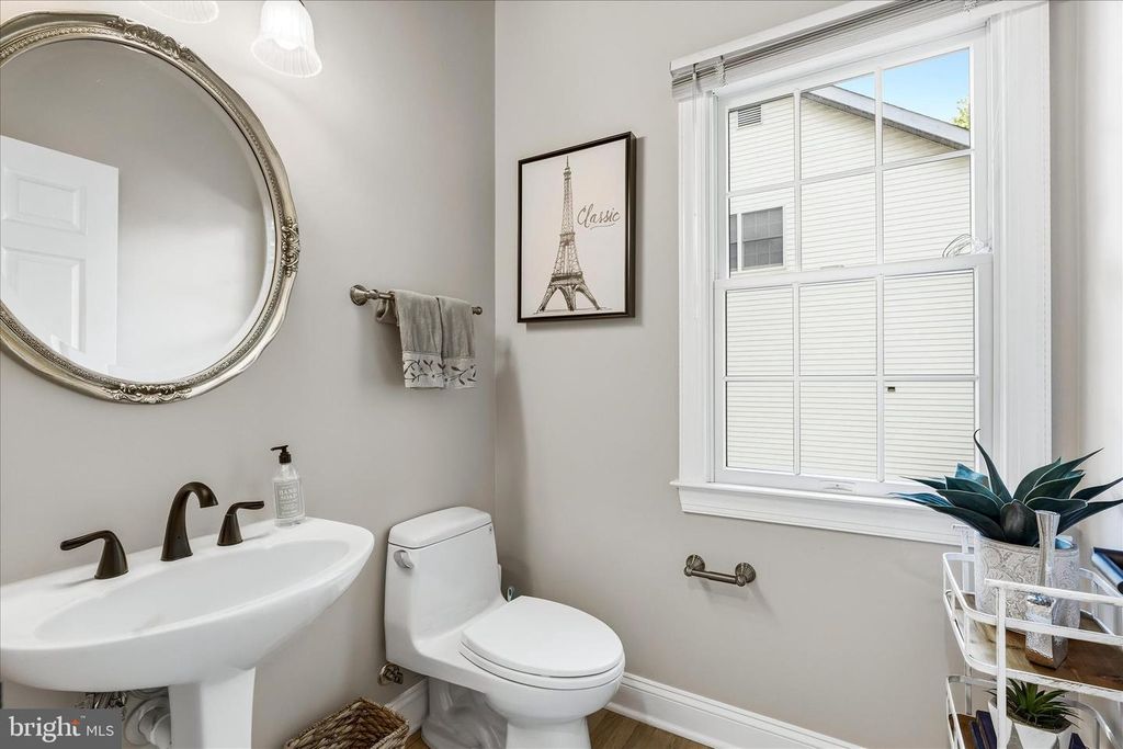 Image 17 of property listing at 10107 DAPHNEY HOUSE WAY, Rockville, MD 20850