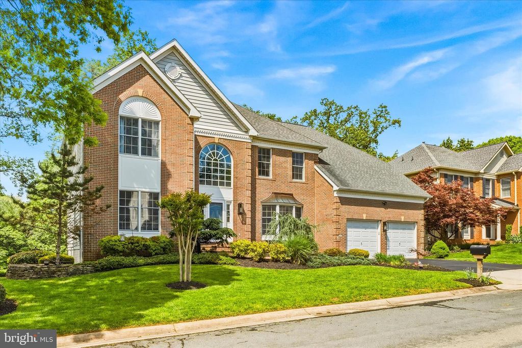 Image 3 of property listing at 10107 DAPHNEY HOUSE WAY, Rockville, MD 20850