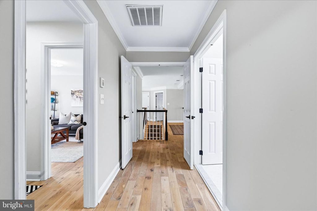 Image 37 of property listing at 10107 DAPHNEY HOUSE WAY, Rockville, MD 20850