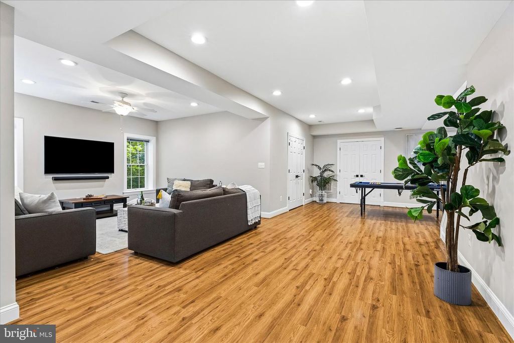 Image 56 of property listing at 10107 DAPHNEY HOUSE WAY, Rockville, MD 20850