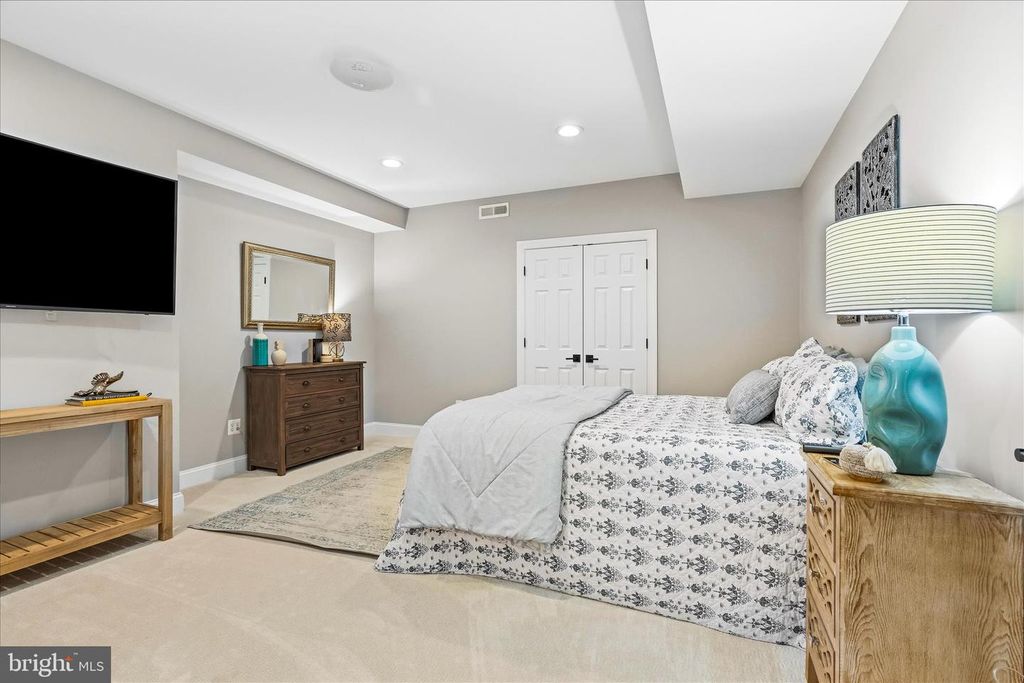 Image 59 of property listing at 10107 DAPHNEY HOUSE WAY, Rockville, MD 20850
