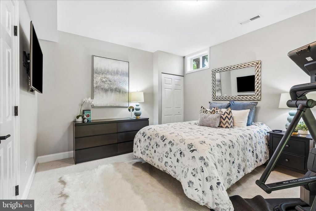 Image 62 of property listing at 10107 DAPHNEY HOUSE WAY, Rockville, MD 20850