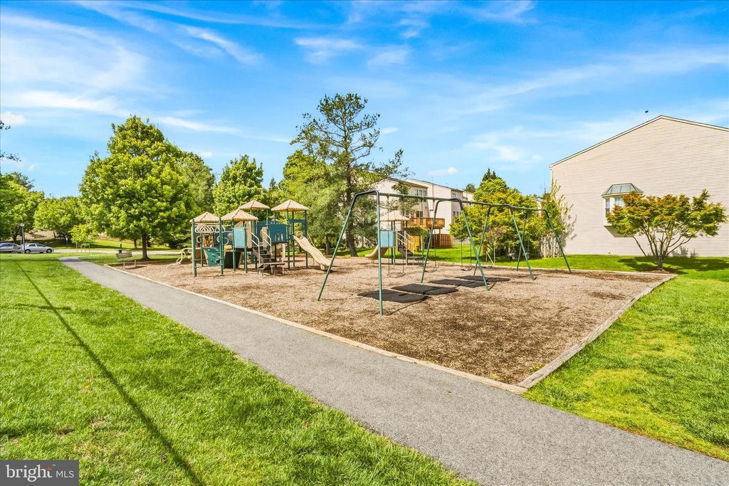 Image 76 of property listing at 10107 DAPHNEY HOUSE WAY, Rockville, MD 20850