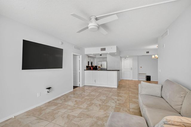 403 S Sapodilla Avenue 307, West Palm Beach, FL 33401