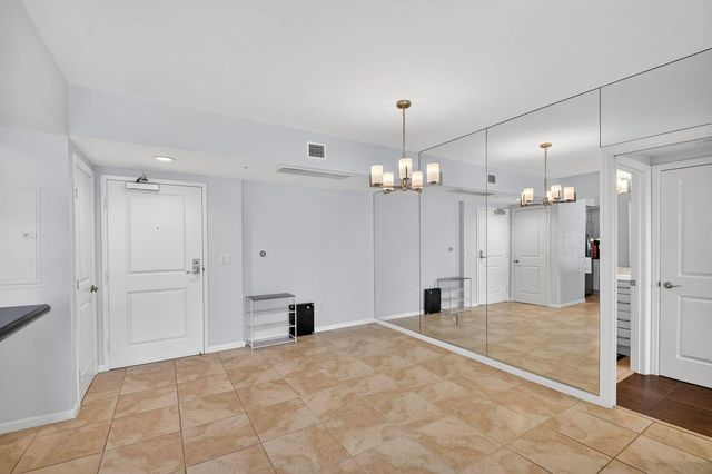 403 S Sapodilla Avenue 307, West Palm Beach, FL 33401
