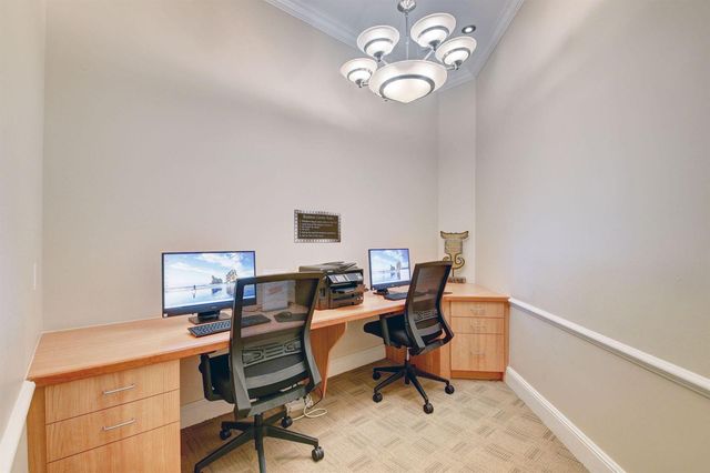 403 S Sapodilla Avenue 307, West Palm Beach, FL 33401