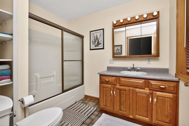 2500 Acorn Street, Norwalk, IA 50211