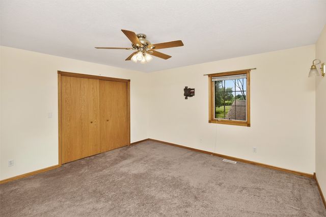 2500 Acorn Street, Norwalk, IA 50211