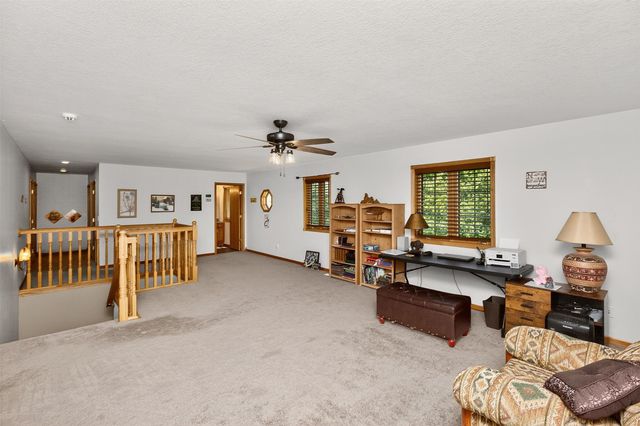 2500 Acorn Street, Norwalk, IA 50211
