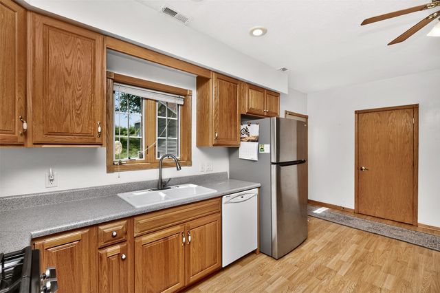 2500 Acorn Street, Norwalk, IA 50211