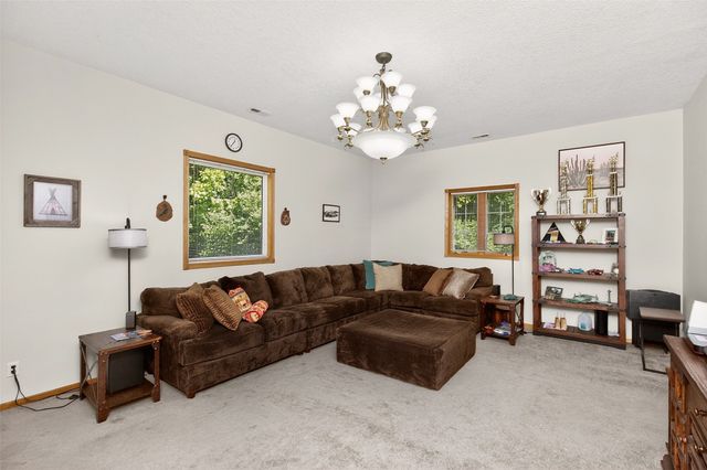 2500 Acorn Street, Norwalk, IA 50211