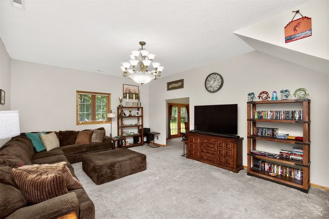2500 Acorn Street, Norwalk, IA 50211