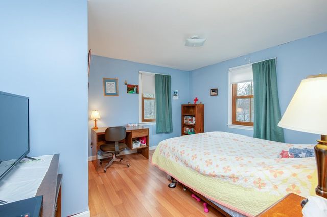 12 Severance Drive, Londonderry, NH 03053
