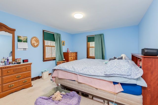 12 Severance Drive, Londonderry, NH 03053