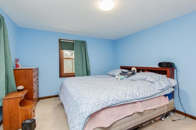 12 Severance Drive, Londonderry, NH 03053