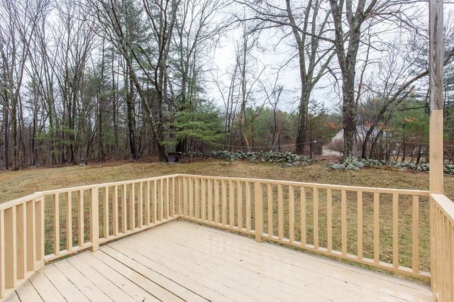 12 Severance Drive, Londonderry, NH 03053