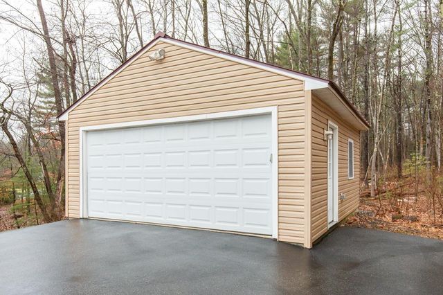 12 Severance Drive, Londonderry, NH 03053
