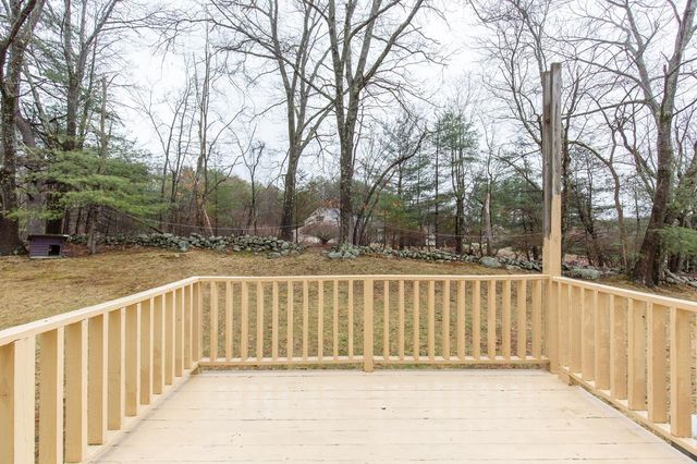 12 Severance Drive, Londonderry, NH 03053