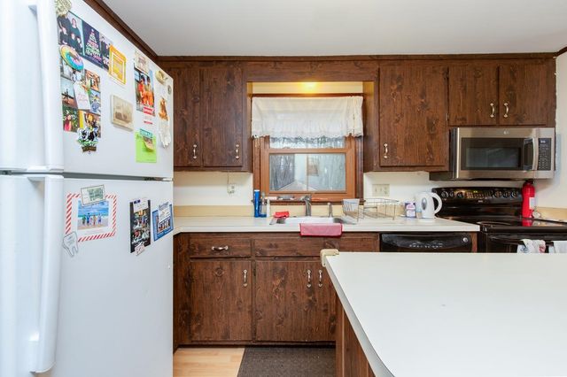 12 Severance Drive, Londonderry, NH 03053