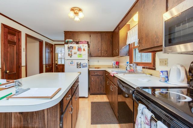 12 Severance Drive, Londonderry, NH 03053