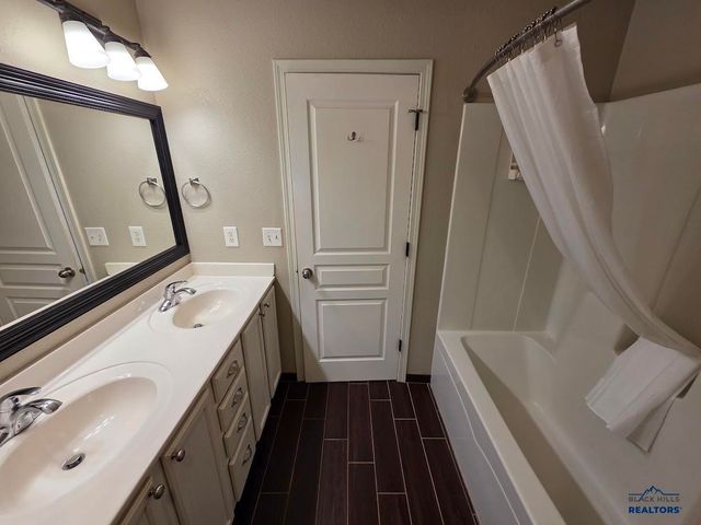 7912 STEAMBOAT RD, Summerset, SD 57769
