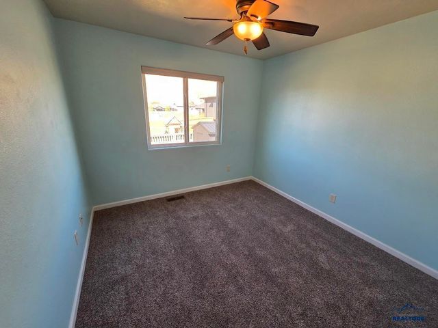 7912 STEAMBOAT RD, Summerset, SD 57769