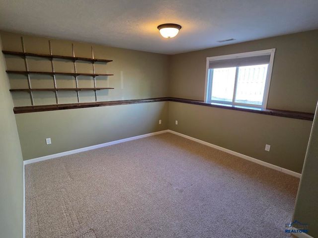 7912 STEAMBOAT RD, Summerset, SD 57769