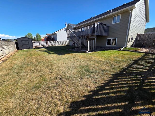 7912 STEAMBOAT RD, Summerset, SD 57769