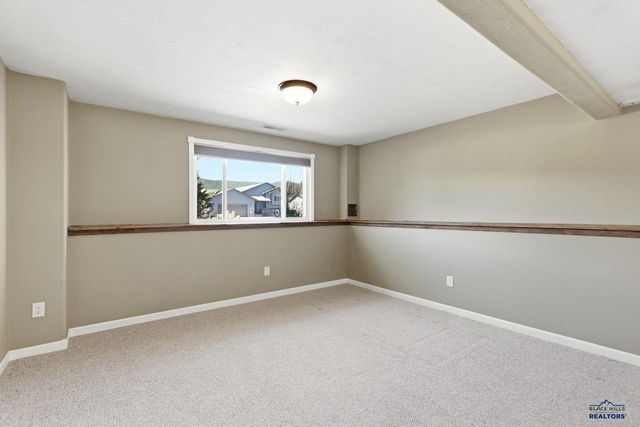 7912 STEAMBOAT RD, Summerset, SD 57769