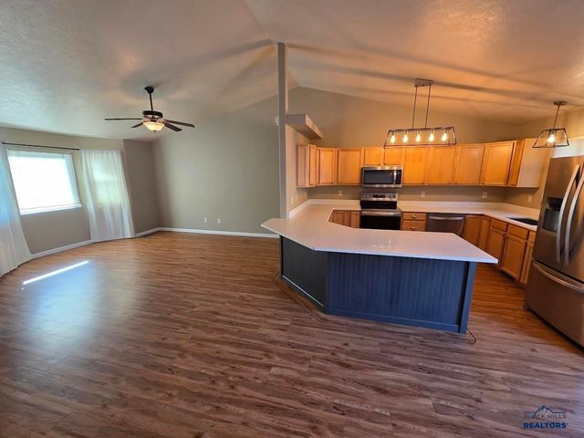 7912 STEAMBOAT RD, Summerset, SD 57769