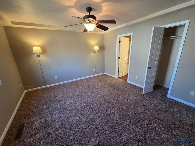 7912 STEAMBOAT RD, Summerset, SD 57769