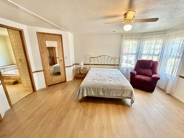 300 Winston Drive, Grants Pass, OR 97526
