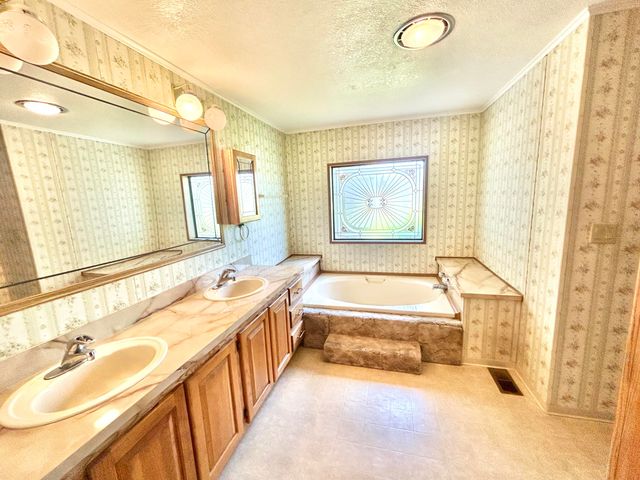 300 Winston Drive, Grants Pass, OR 97526