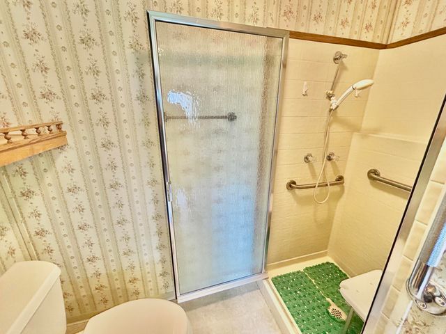 300 Winston Drive, Grants Pass, OR 97526