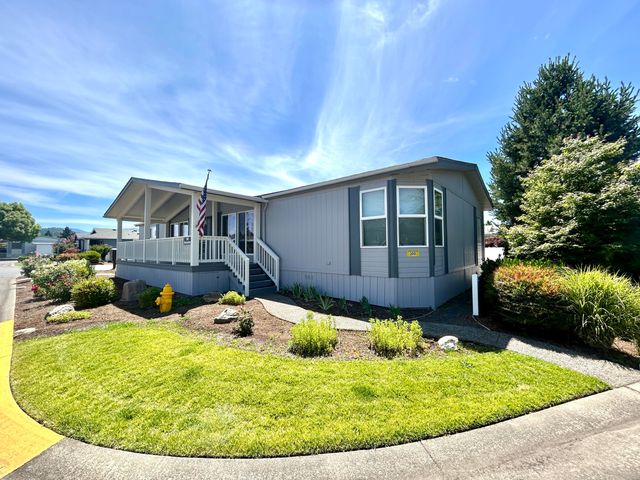 300 Winston Drive, Grants Pass, OR 97526