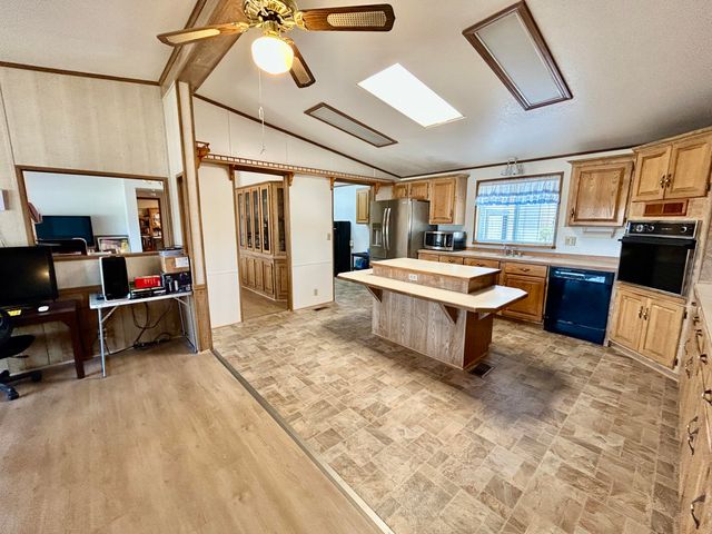 300 Winston Drive, Grants Pass, OR 97526