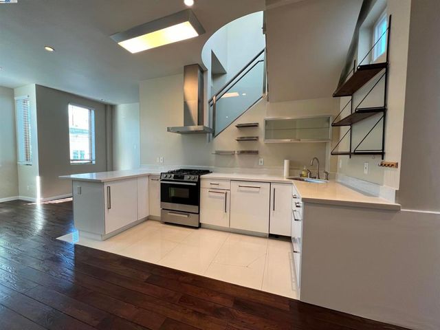 317 Cortland Ave, San Francisco, CA 94110