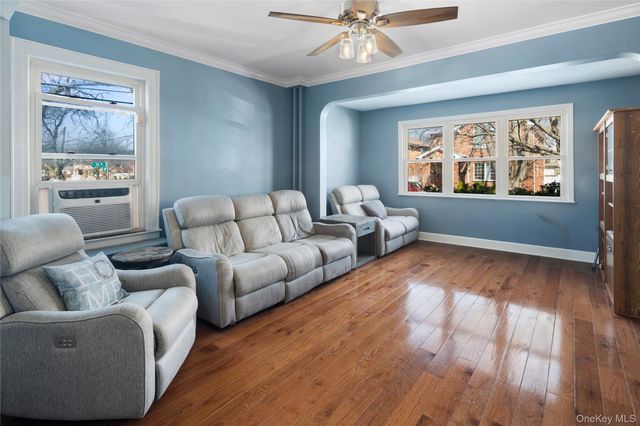 7526 166th Street, Fresh Meadows, NY 11366