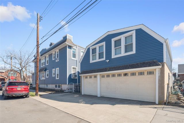 7526 166th Street, Fresh Meadows, NY 11366