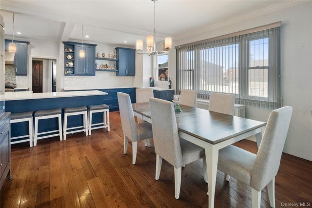 7526 166th Street, Fresh Meadows, NY 11366