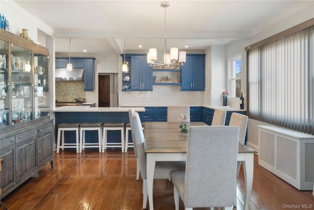 7526 166th Street, Fresh Meadows, NY 11366