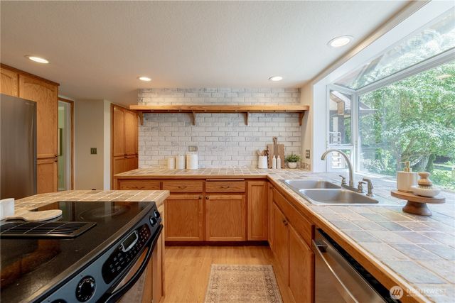 29723 4th Avenue NW, Stanwood, WA 98292