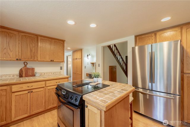 29723 4th Avenue NW, Stanwood, WA 98292