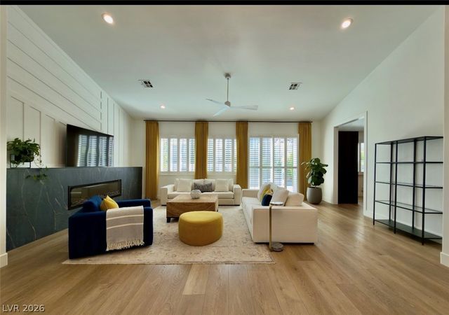 1524 Breeze Canyon Drive, Las Vegas, NV 89117