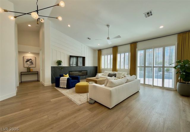 1524 Breeze Canyon Drive, Las Vegas, NV 89117